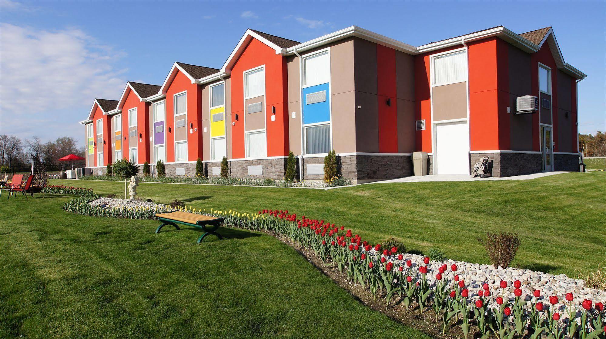 Dreamz Inn Goderich Exterior photo