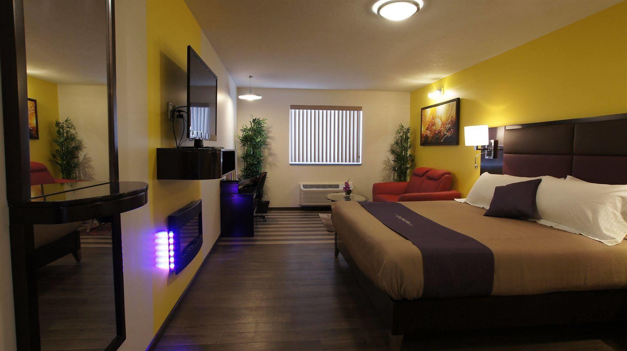 Dreamz Inn Goderich Exterior photo