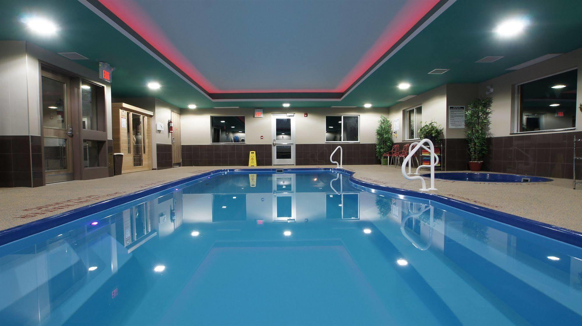 Dreamz Inn Goderich Exterior photo